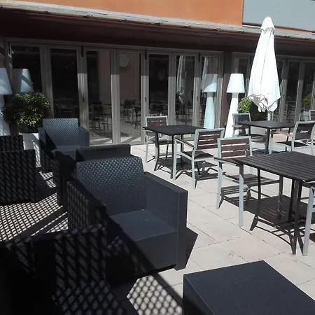 Отель Abba Garden Эсплугес-де-Льобрегат