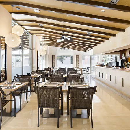 Abba Garden Эсплугес-де-Льобрегат