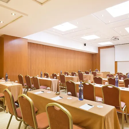 Abba Garden Эсплугес-де-Льобрегат